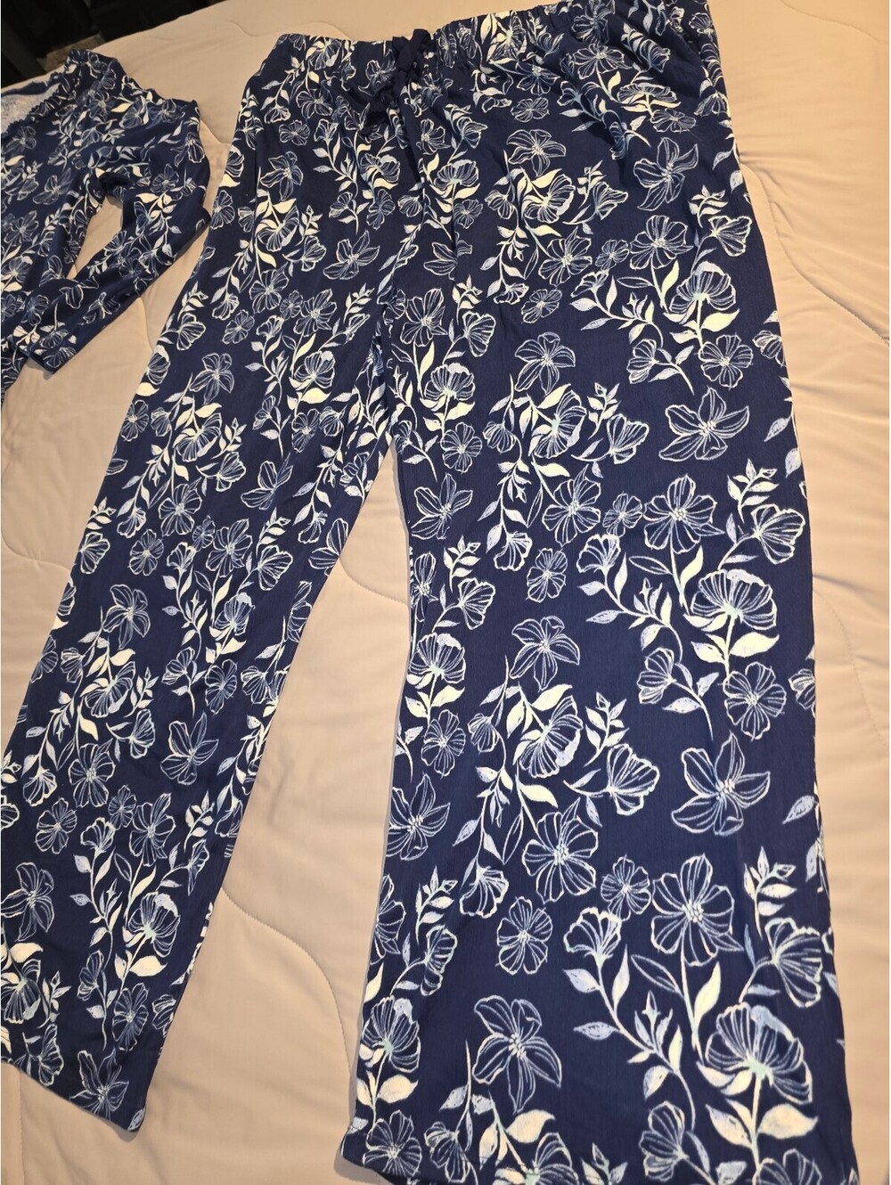 NEW! Women’s Croft&Barrow Pajama/Lounge Top & Pants Set Size XL Dark Blue Floral